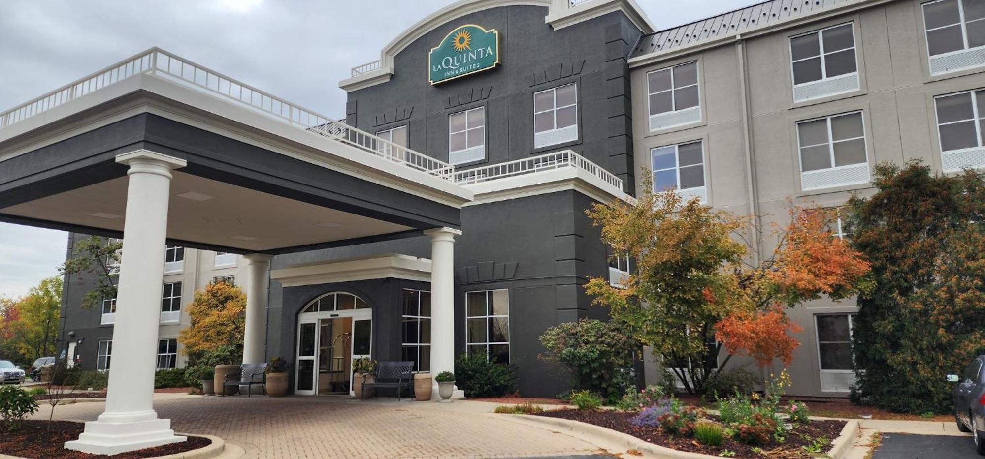 Отель La Quinta By Wyndham Milwaukee Sw New Berlin Экстерьер фото
