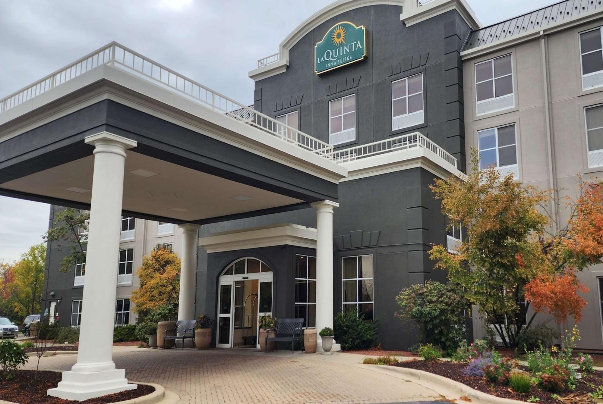 Отель La Quinta By Wyndham Milwaukee Sw New Berlin Экстерьер фото
